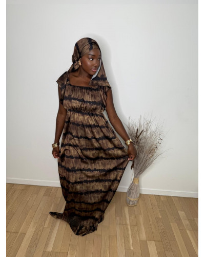 Robe longue en satin avec foulard assorti